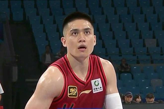 CBA 季后赛半决赛 G1：山西 94 - 102 负北京，末节成败关键